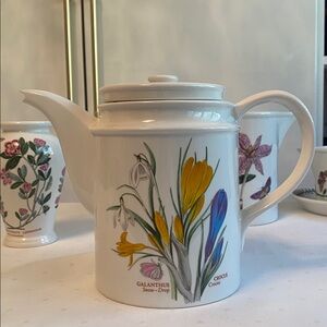 Portmeirion • “The Botanic Garden” Coffee Pot in Snowdrop & Crocus Flora Pattern
